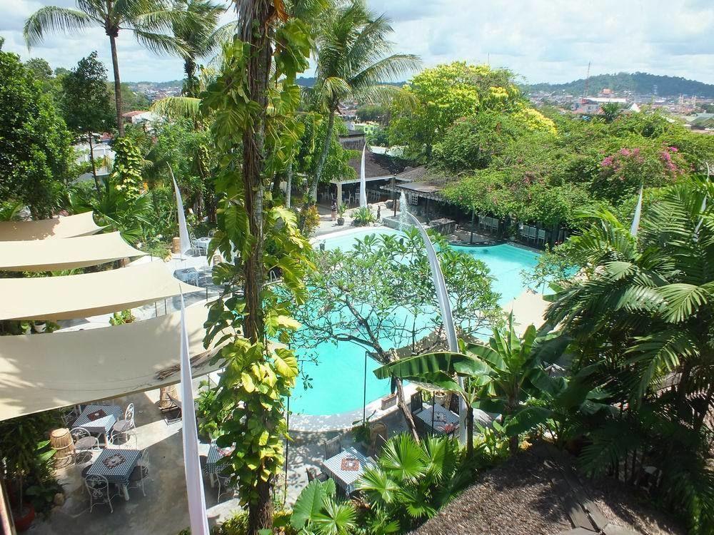 Mesra Business & Resort Hotel Samarinda Esterno foto