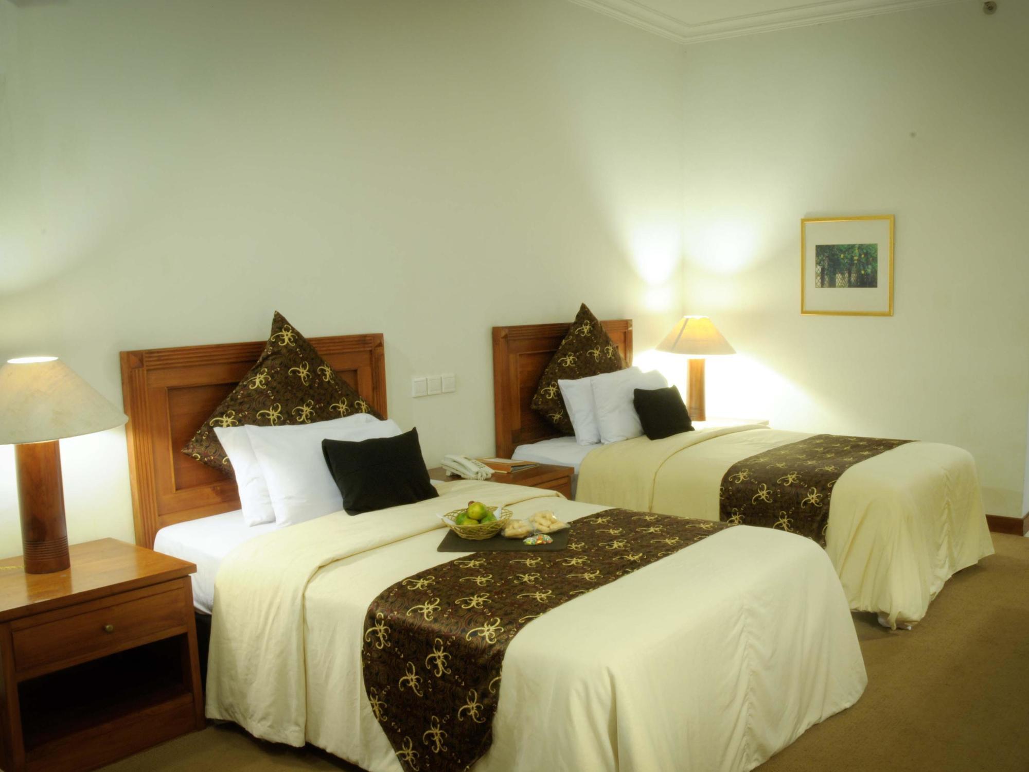 Mesra Business & Resort Hotel Samarinda Esterno foto