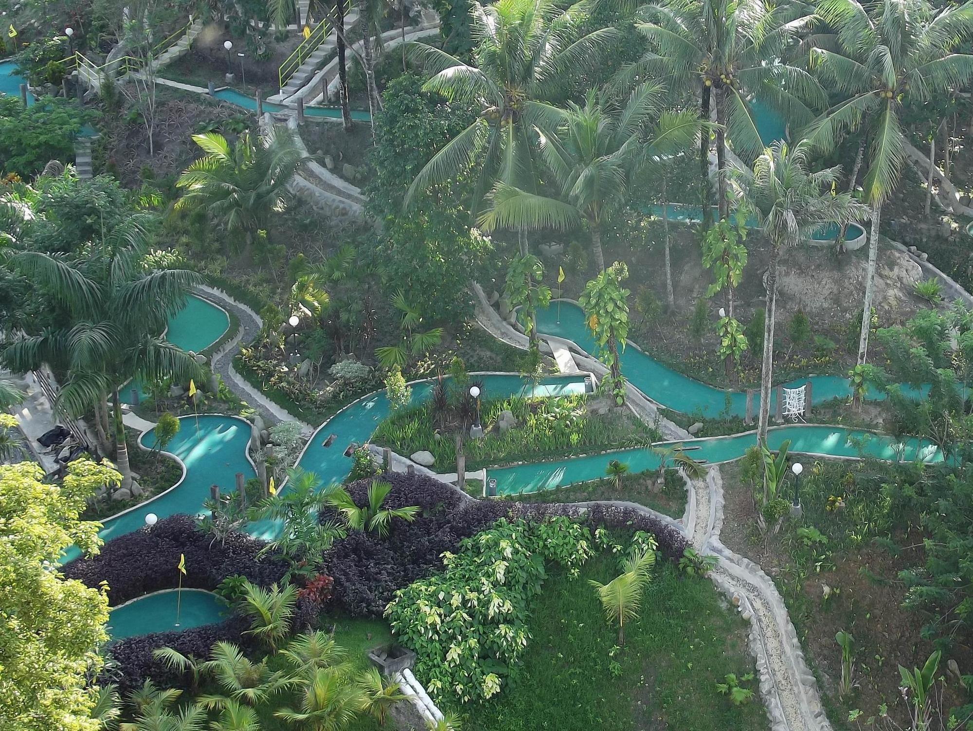 Mesra Business & Resort Hotel Samarinda Esterno foto