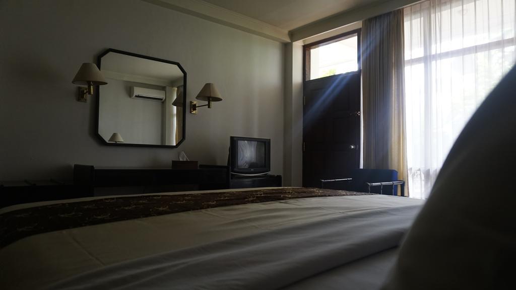 Mesra Business & Resort Hotel Samarinda Esterno foto