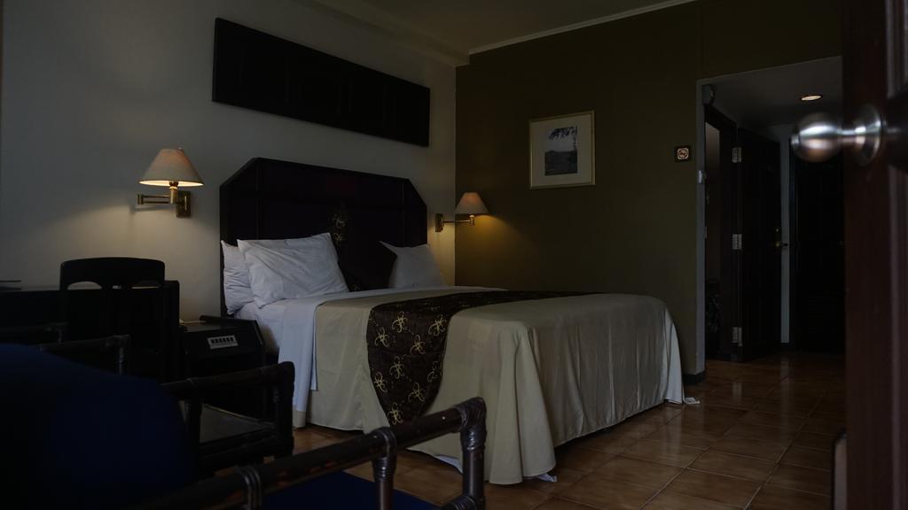 Mesra Business & Resort Hotel Samarinda Esterno foto