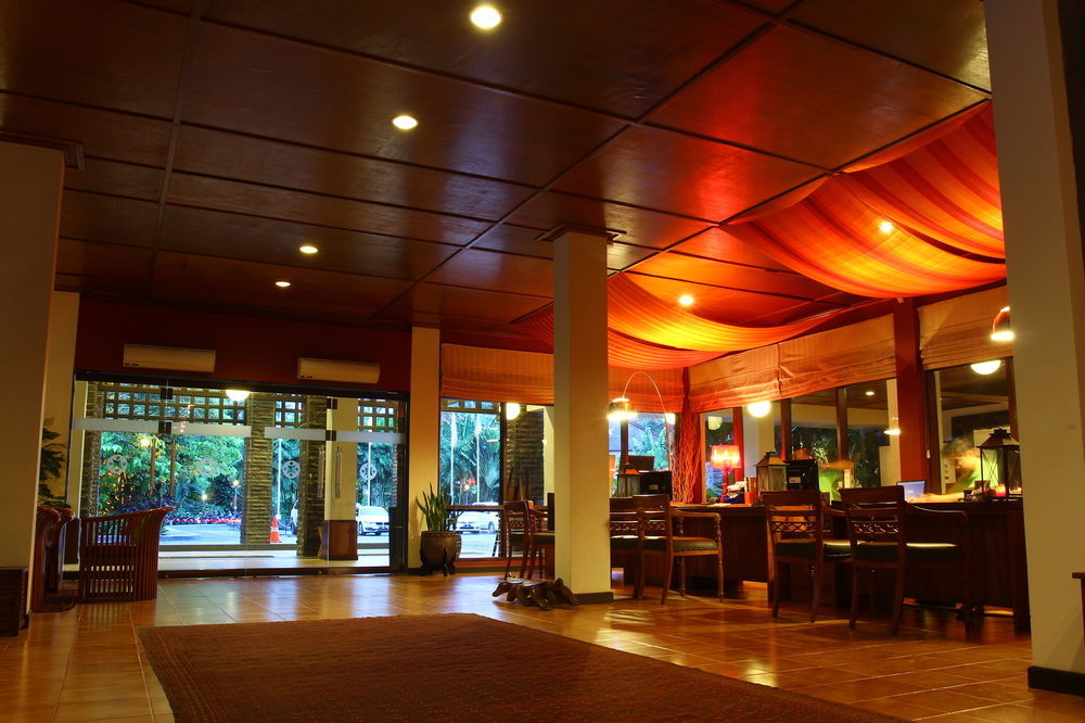 Mesra Business & Resort Hotel Samarinda Esterno foto